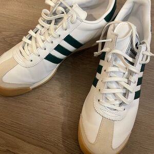 Adidas Samoa Size 9 Men / Size 10.5 Women